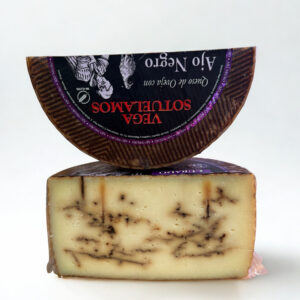 HISZPAŃSKI SER OWCZY Z CZARNYM CZOSNKIEM