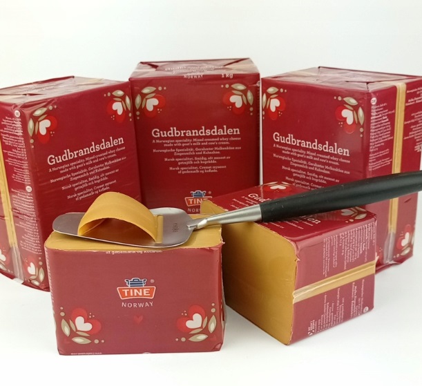 Brunost Gudbrandsdalen oryginalny ser norweski karmelowy oryginalny kostka 1kg - obrazek 2