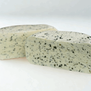 Ser koryciński "swojski" z czosnkiem niedźwiedzim z gospodarstwa Nietupscy – z certyfikatem